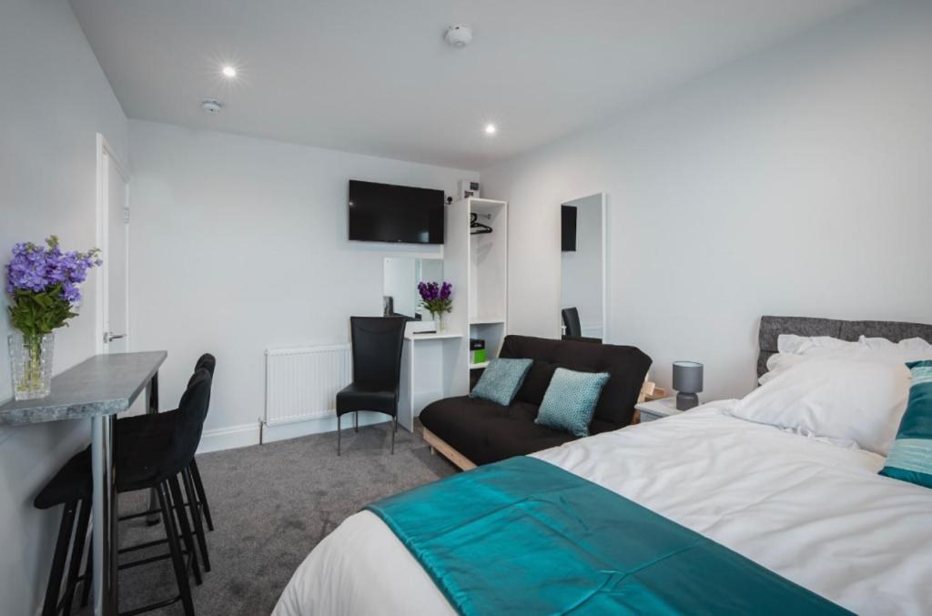 Superior Studio Apartment with bed and sofa bed at Polaris Apartments Blackpool